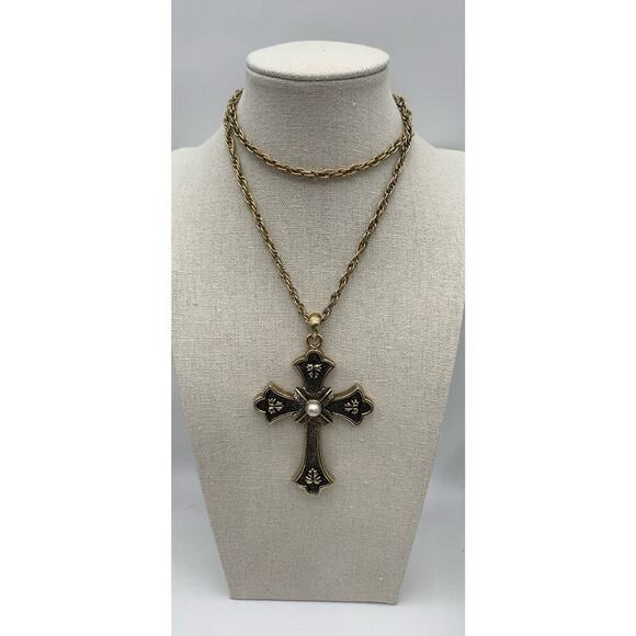 Vintage 1975 SARAH COVENTRY Cross Pendant Necklace Limited Edition Antiqued - Picture 1 of 5